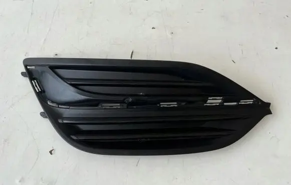 Opel Insignia B Front bumper lower grill 13491268