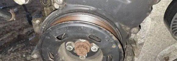 Volkswagen Golf V Crankshaft pulley
