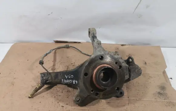 Renault Laguna II Front wheel hub spindle knuckle