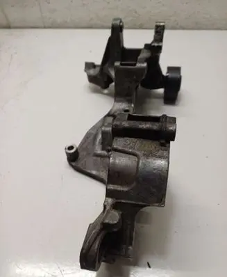 Volkswagen Transporter - Caravelle T6 Engine mounting bracket 03N145167