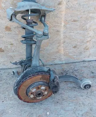 Audi A5 8T 8F Front wheel hub spindle knuckle