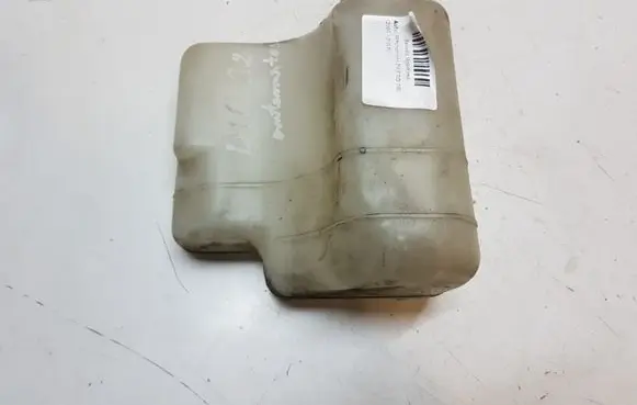 Mitsubishi Pajero Coolant expansion tank/reservoir