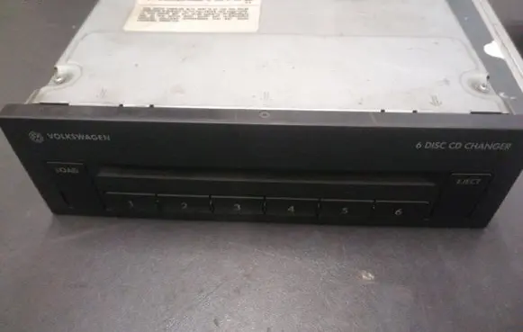 Volkswagen PASSAT B5.5 CD/DVD changer 3C0035110