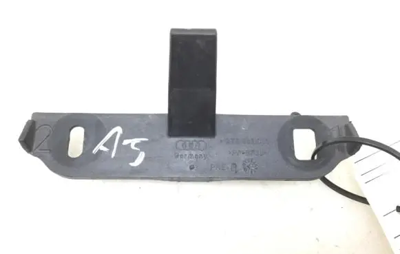 Audi A5 8T 8F Front bumper mounting bracket 8T8807061C