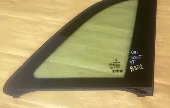 Mercedes-Benz B W245 Rear side window A1696701012