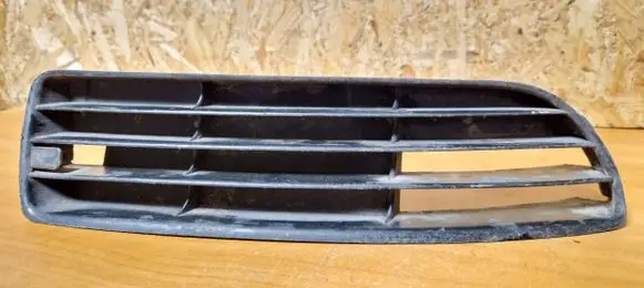 Audi A4 S4 B5 8D Front bumper lower grill 8d0807346b