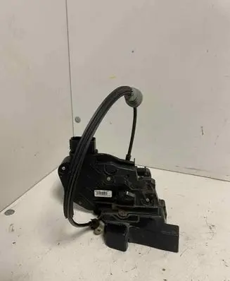 Volvo V50 Front door lock 30753658 5048A A048069