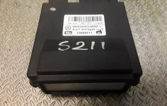 Mercedes-Benz E W211 Tailgate/trunk control unit/module 2118700926 A2118700926