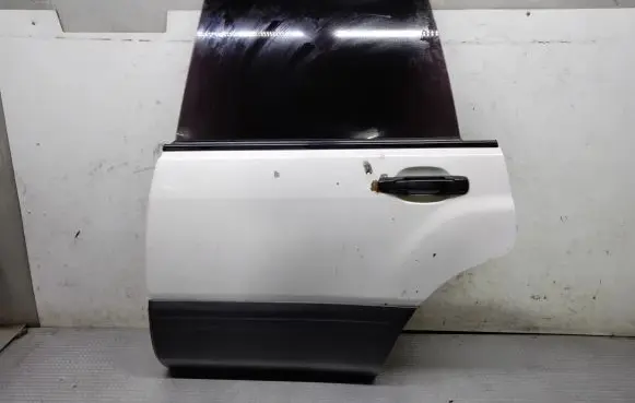 Subaru Forester SF Rear door