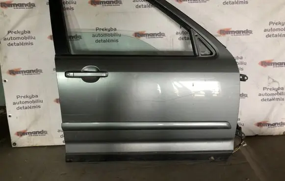 Honda CR-V Front door