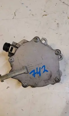 Volvo XC90 Vacuum pump BB5E2A451BD
