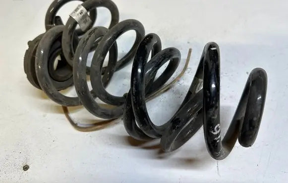 Audi A4 S4 B9 Rear coil spring