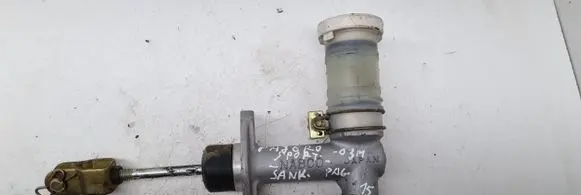 Mitsubishi Pajero Clutch master cylinder