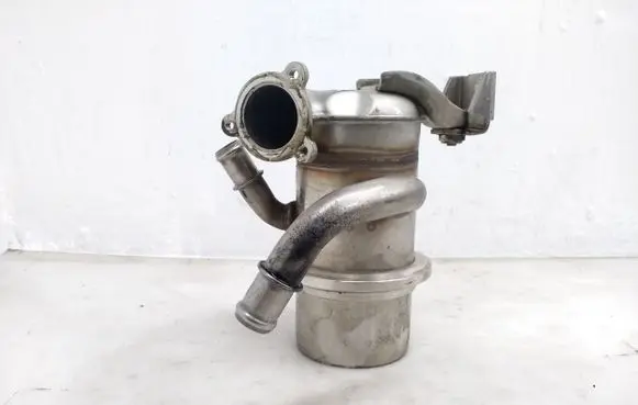 Skoda Karoq EGR valve cooler 04L131512BQ