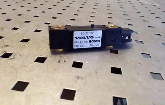 Volvo V70 Airbag deployment crash/impact sensor 8622365