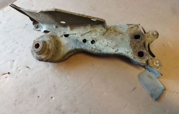 Infiniti G37 Rear upper control arm/wishbone
