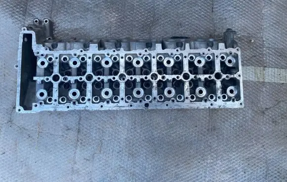 BMW 7 F01 F02 F03 F04 Engine head 7812929
