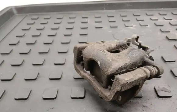 Mercedes-Benz Citan W415 Rear brake caliper