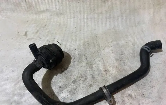 Mercedes-Benz E W211 Engine coolant pipe/hose a2118302515 2118302515
