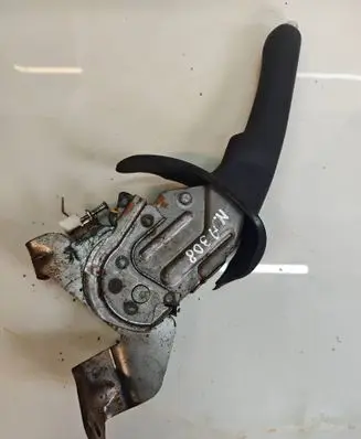 Nissan Terrano Hand brake release handle 