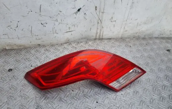 Ford Focus Tailgate rear/tail lights 6N4113A603A