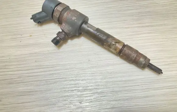 Opel Zafira B Fuel injectors set 0445110165