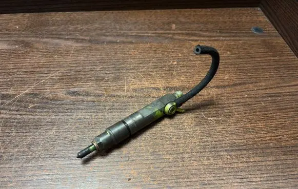 Volkswagen II LT Fuel injector 074130201J