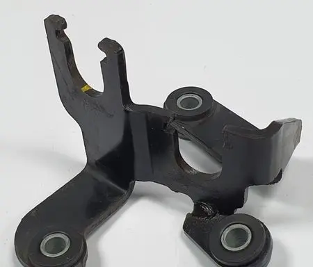 KIA Rio Gear shift cable bracket 