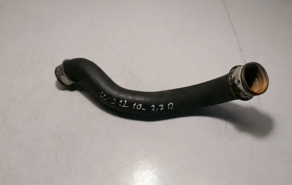 Mercedes-Benz E W212 Engine coolant pipe/hose A2045011582