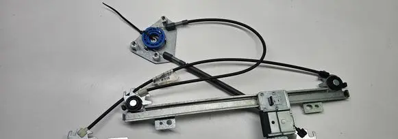 Ford Fiesta Front door electric window regulator 1583670 492591191