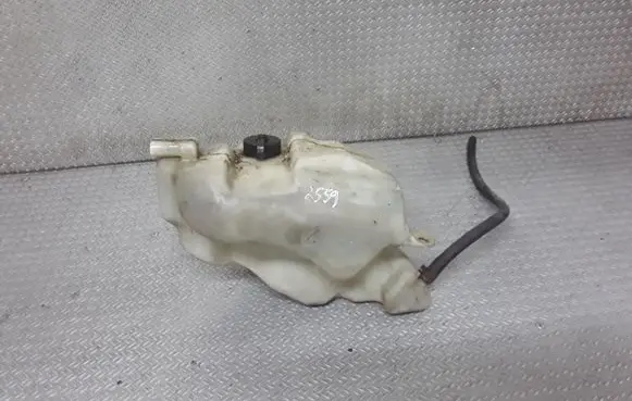 Nissan Maxima A34 Coolant expansion tank/reservoir 217105Z000 217108J000