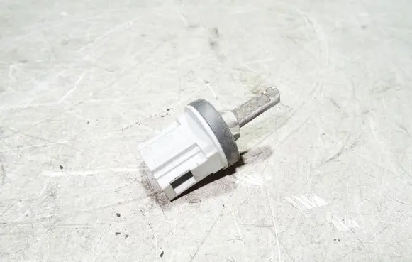 Volkswagen Golf V Interior temperature sensor 1K0907543A