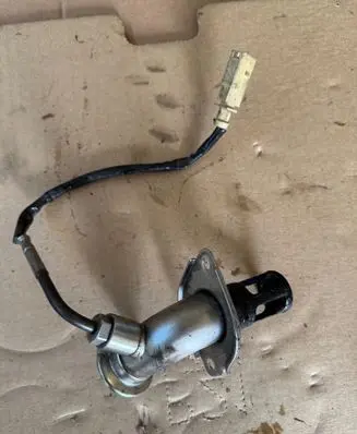 Audi SQ7 Oil temperature sensor 057906088AK
