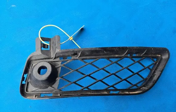 BMW X3 F25 Front bumper lower grill 7210468