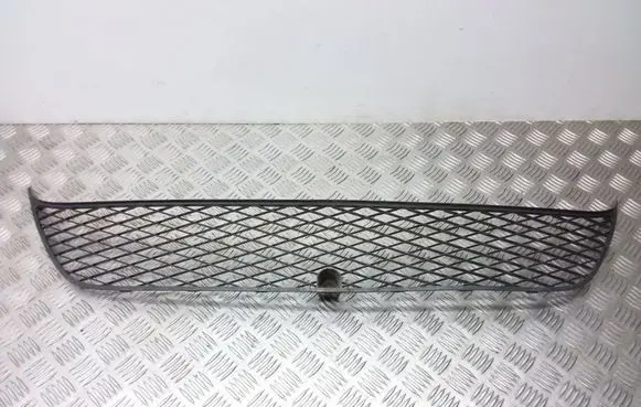 Mitsubishi Outlander Front bumper lower grill