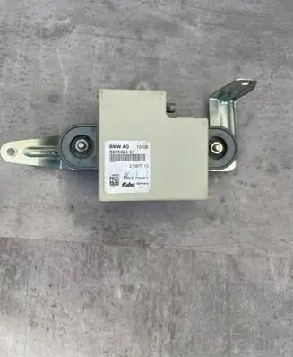 BMW 5 F10 F11 Antenna control unit 693502401 21367518