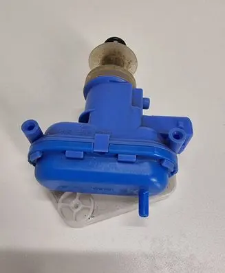 Audi 80 90 S2 B4 Central locking vacuum pump 893862153C