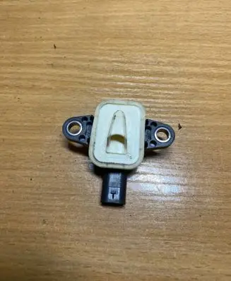 Audi A1 Airbag deployment crash/impact sensor 4H0955557 C1419