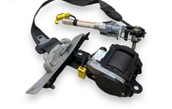 Honda CR-V Front seatbelt A81450SWWE0B J0UF720FV 81450SWWE0