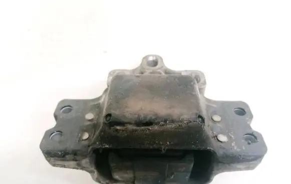 Volkswagen Touran I Engine mount bracket 1K0199535