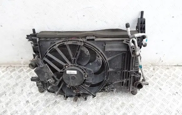 Ford Focus C-MAX Radiator set CV618C607VB 19103358