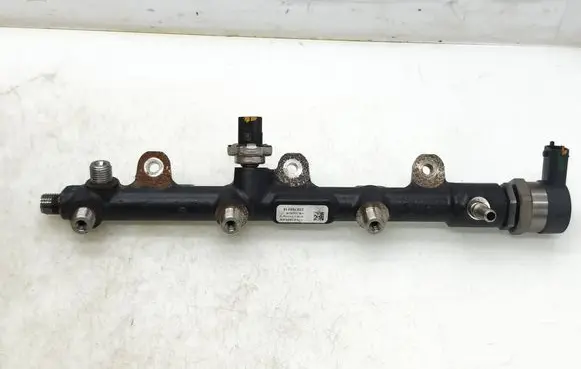 Renault Trafic III (X82) Fuel main line pipe 175219059R 220750219 HMLGT5257R
