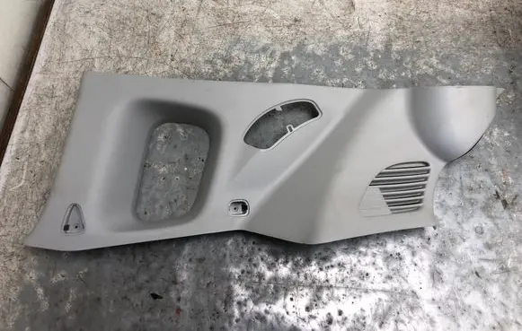 Jeep Compass (C) pillar trim 