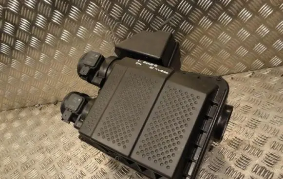 Mercedes-Benz A W177 Air filter box cover 
