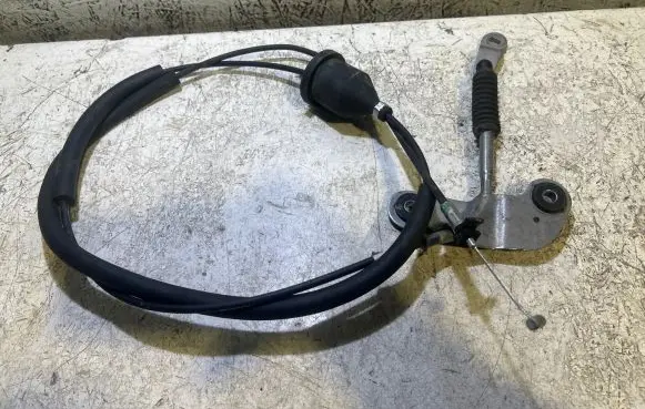 Dodge Challenger Gear shift cable linkage