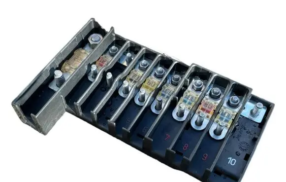 Volkswagen Transporter - Caravelle T6 Fuse module 586440
