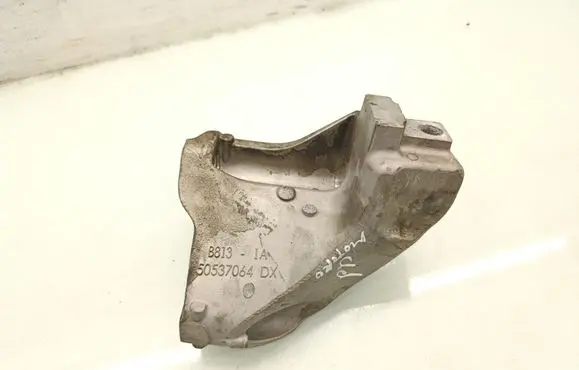 Alfa Romeo Giulia Engine mounting bracket 50537064DX