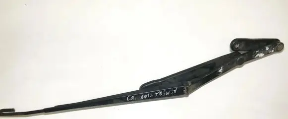 Nissan Almera Tino Front wiper blade arm