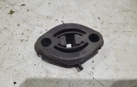 Audi A5 Muffler mount bracket/holder 4M0253147C