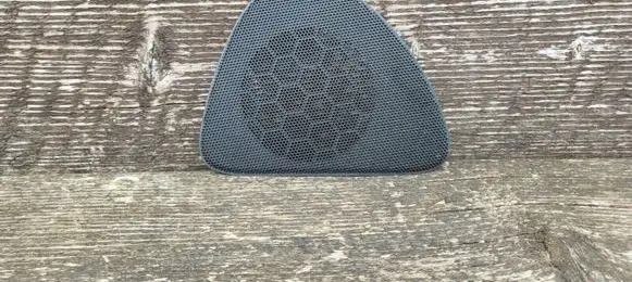 Side speaker trim/cover